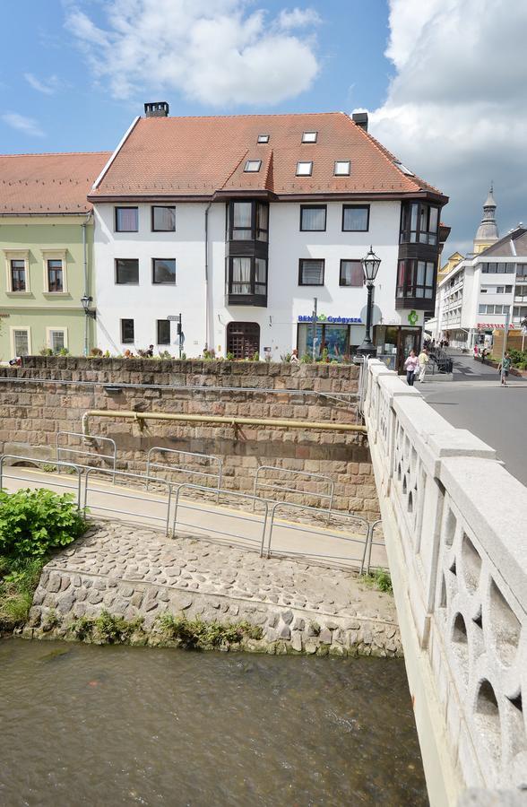Zalar Apartman Eger Zewnętrze zdjęcie